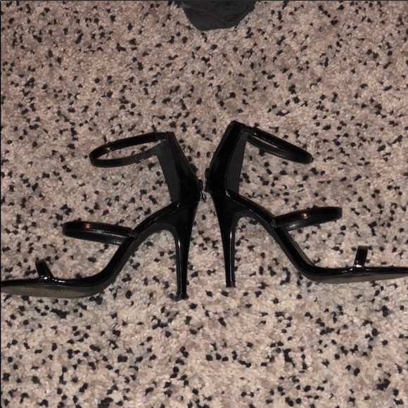 Heel - Picture 3 of 3